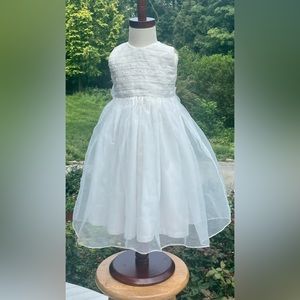 LOVELY! Strasburg Girl’s White Sleeveless Organza Dress Sz 2 EUC
